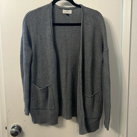 Sweaters - Picture 1 of 8